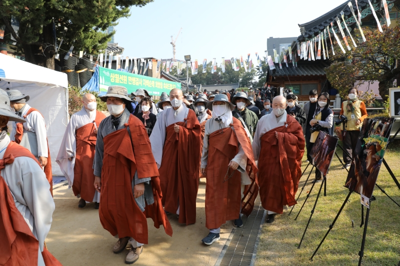 2020.10.26_자비순례 봉은사 도착all (261)